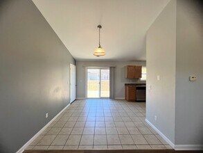 20963 Honest in St. Robert, MO - Building Photo - Building Photo