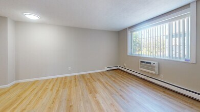 12 Woodland St in Everett, MA - Building Photo - Building Photo