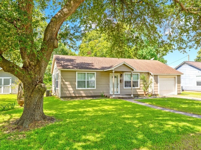 property at 1710 Mary Ave