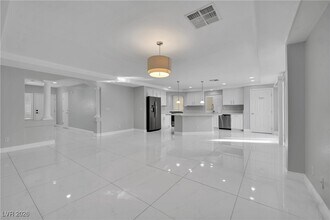 6718 Treble Clef Ave in Las Vegas, NV - Building Photo - Building Photo