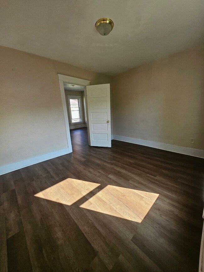 453 W 17th St in Erie, PA - Building Photo - Building Photo
