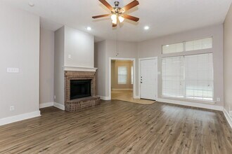 724 Nicole Dr in Burleson, TX - Building Photo - Building Photo