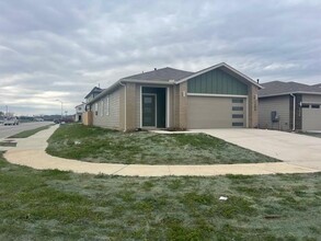 1340 Plymouth St in San Marcos, TX - Building Photo - Building Photo