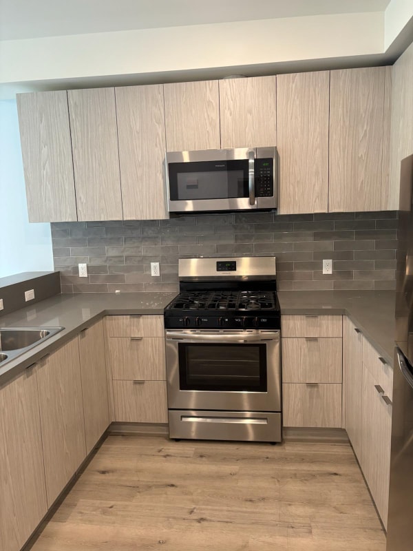 10739 Kling St in Los Angeles, CA - Building Photo - Building Photo