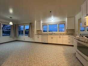 3030 Park St in Eureka, CA - Building Photo - Building Photo