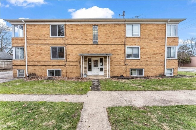 property at 18963 Hilliard Blvd