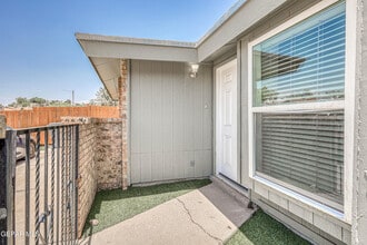 630 White Cliffs Dr in El Paso, TX - Building Photo - Building Photo