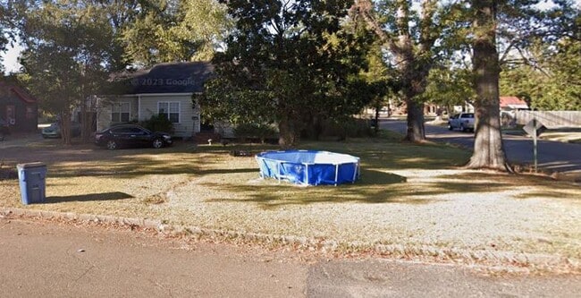 property at 603 Lynn Ave