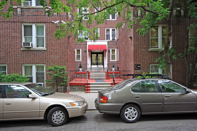 175 Pinehurst Avenue in New York, NY - Building Photo - Building Photo