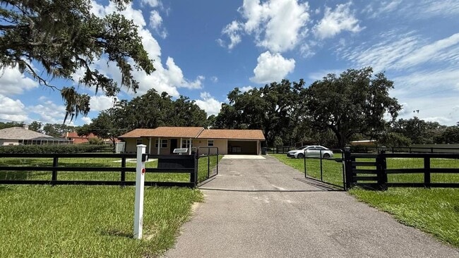 property at 1102 Myrtle Rd
