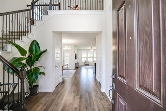 9202 Spade Cir in Austin, TX - Foto de edificio - Building Photo