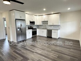 2030 Diamond St in San Diego, CA - Building Photo