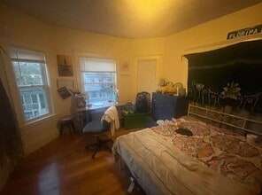 10 Pinkham Rd, Unit 2 in Medford, MA - Building Photo - Building Photo