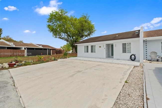 14109 SW 55th St in Miami, FL - Building Photo - Building Photo