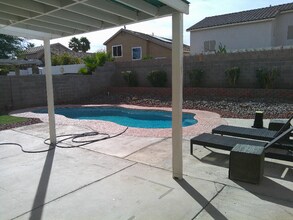 973 Cedar Pines St in Henderson, NV - Building Photo - Building Photo