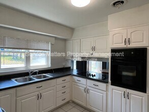 5425 Westwood Dr in Milton, FL - Building Photo - Building Photo