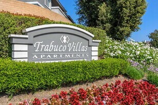 Trabuco Villas in Lake Forest, CA - Building Photo