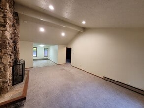 5085 Kaufman Loop SE in Salem, OR - Building Photo - Building Photo