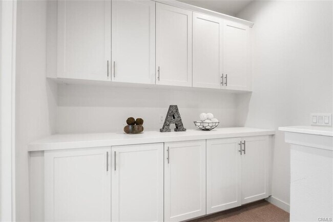 146 Fable in Irvine, CA - Building Photo - Building Photo