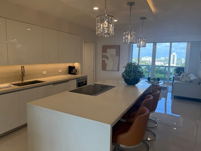 3200 N Ocean Blvd, Unit #702 in Fort Lauderdale, FL - Building Photo - Building Photo