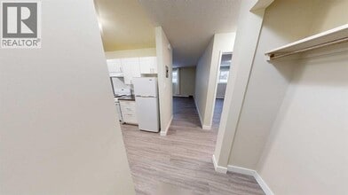 9807-9108 108 Ave in Grande Prairie, AB - Building Photo - Building Photo