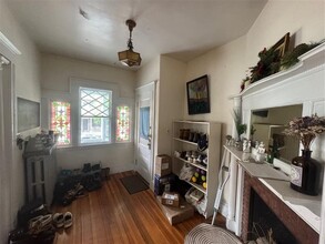 40 Hall Ave, Unit #1 in Somerville, MA - Building Photo - Building Photo