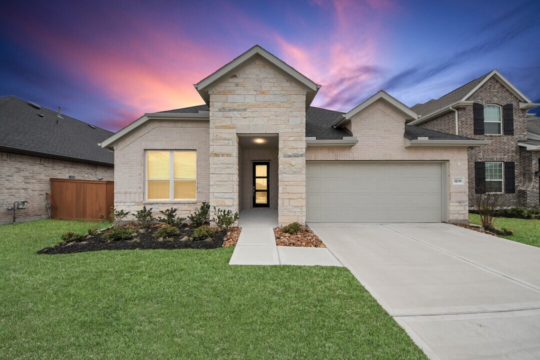 3209 Anchor Grn Dr in Katy, TX - Building Photo