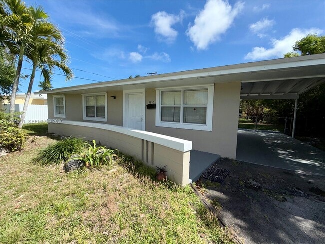 9810 SW 165th Terrace in Miami, FL - Building Photo - Building Photo