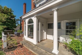 18 Union St in Manchester by the Sea, MA - Building Photo - Building Photo