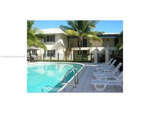 8603 SW 68th Ct in Miami, FL - Building Photo - Building Photo