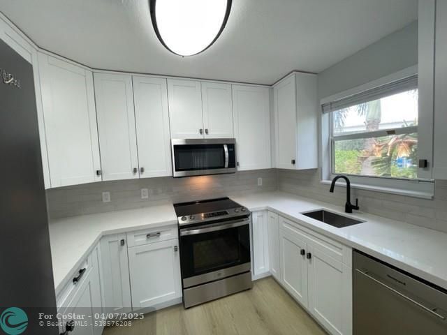 1930 SW 28th St in Fort Lauderdale, FL - Foto de edificio - Building Photo