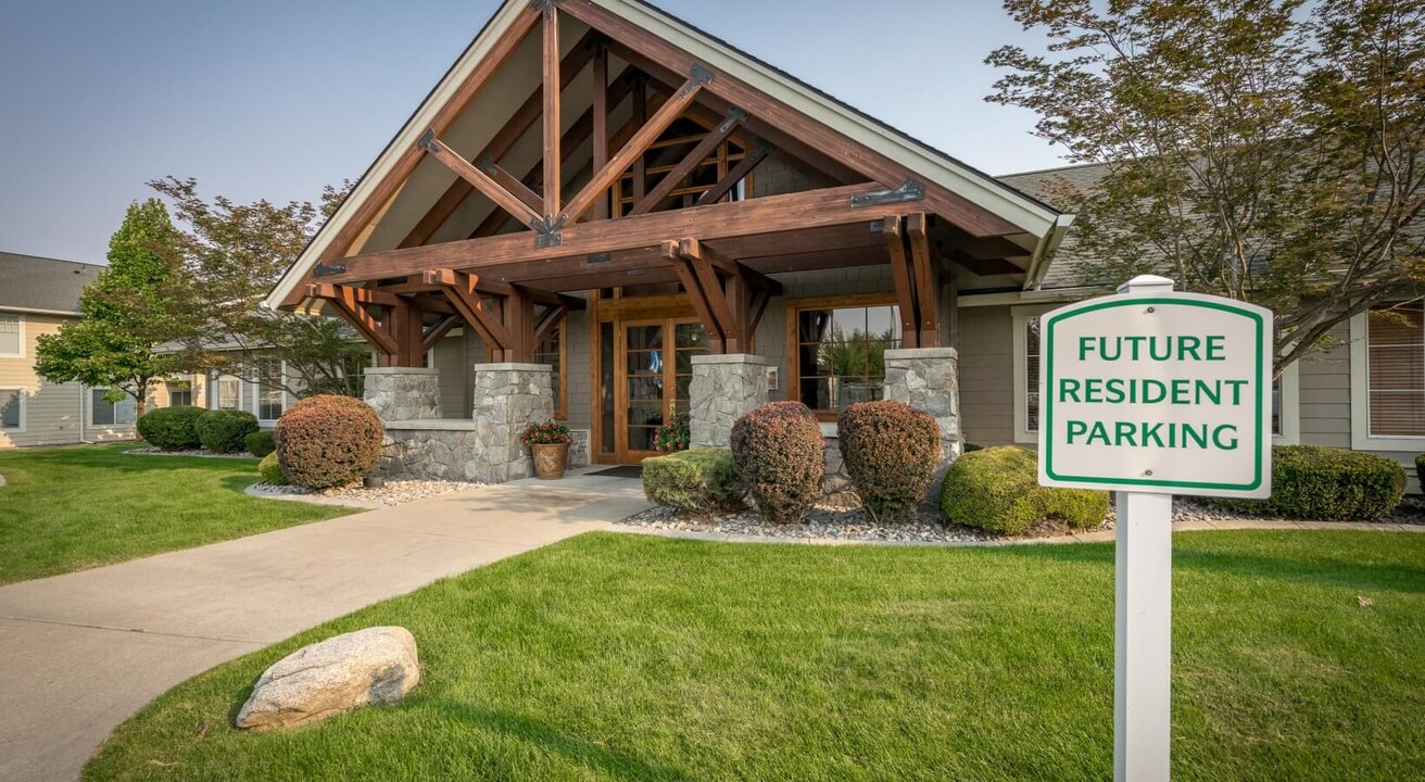 Rockwood Lodge in Coeur d'Alene, ID - Foto de edificio