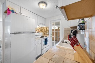 616 Dogwood Ct in Dunedin, FL - Building Photo - Building Photo