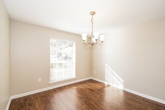 1748 Northglen Cir in Middleburg, FL - Foto de edificio - Building Photo