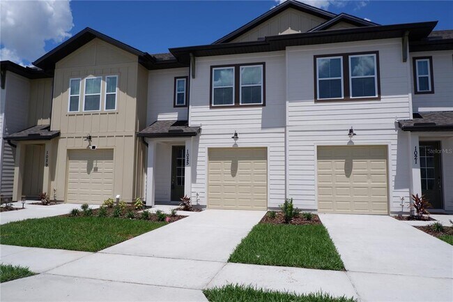 1025 Plantation Ln in Davenport, FL - Building Photo - Building Photo