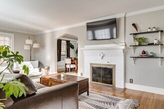 125 York Ter, Unit 1 in Brookline, MA - Building Photo - Building Photo