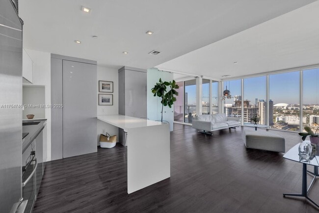 property at 1040 Biscayne Blvd