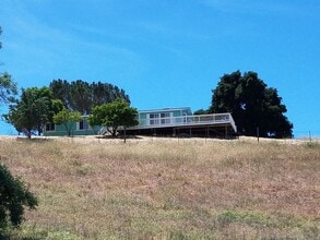 330 Kim Ct in Templeton, CA - Building Photo - Building Photo