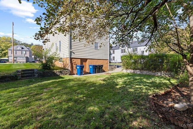 property at 401 Valley Dr