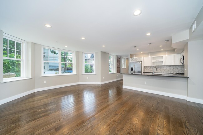 126 Delaware Ave in Jersey City, NJ - Building Photo - Building Photo
