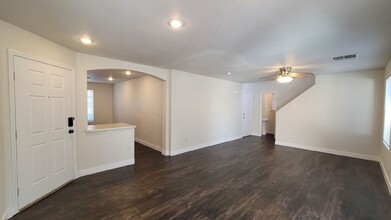 9444 Grandview Spring Ave in Las Vegas, NV - Building Photo - Building Photo