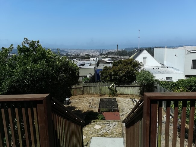 134 Santa Barbara Ave, Unit 1