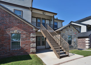 The Summit in Stephenville, TX - Foto de edificio - Building Photo