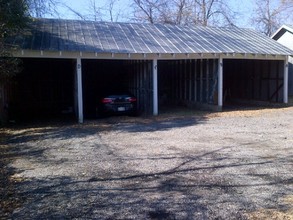 135 Howeland Cir in Danville, VA - Foto de edificio - Building Photo