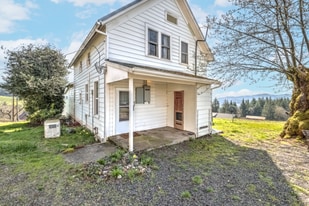 47400 NW David Hill Rd in Forest Grove, OR - Building Photo