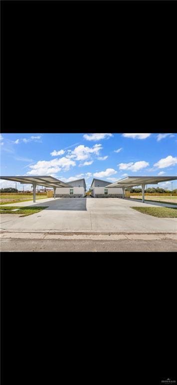 property at 1623 Playa Dr