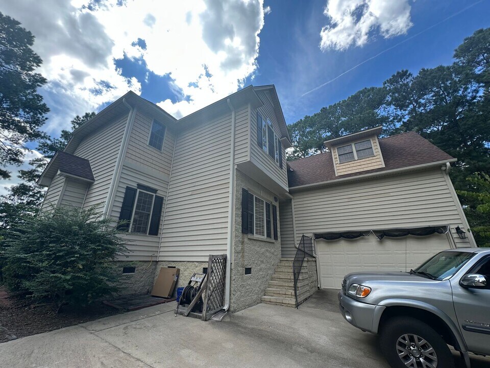 143 Fairway Ln in Sanford, NC - Building Photo