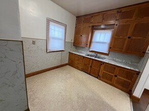 1121 N Bowman Ave in Danville, IL - Building Photo - Building Photo