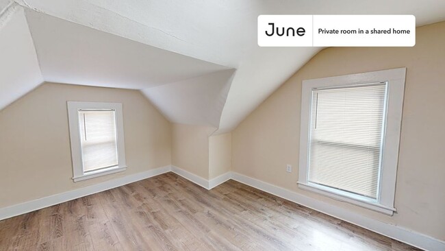 Private bedroom in 7 bed/2 bath Home in Boston, MA - Building Photo - Building Photo