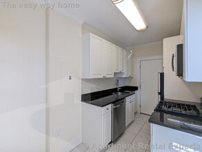 24 Chauncy St, Unit #9 in Cambridge, MA - Foto de edificio - Building Photo